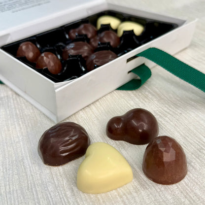 شوكولاتة فاخرة متنوعة 12 قطعة
